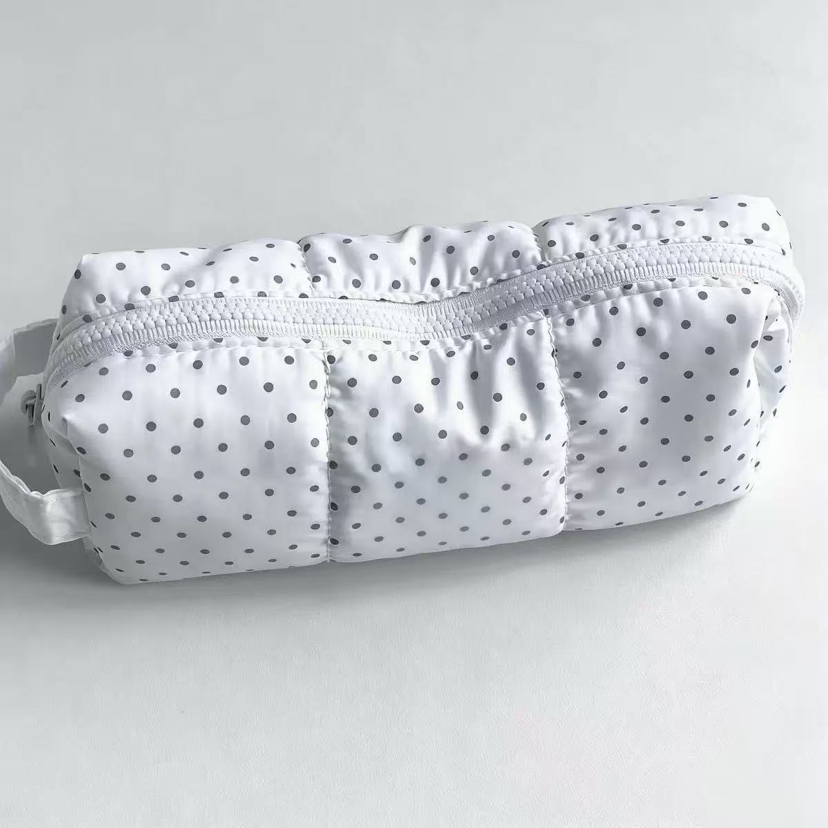 Aesthetic Large Pencil Case Pouch - Handliche Stifttasche mit Polka Dots, großes
